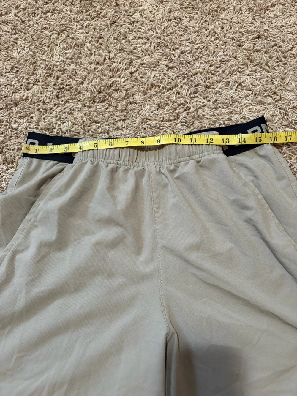 Under Armour Vanish Woven 2.0 shorts men’s size Large 6”inseam